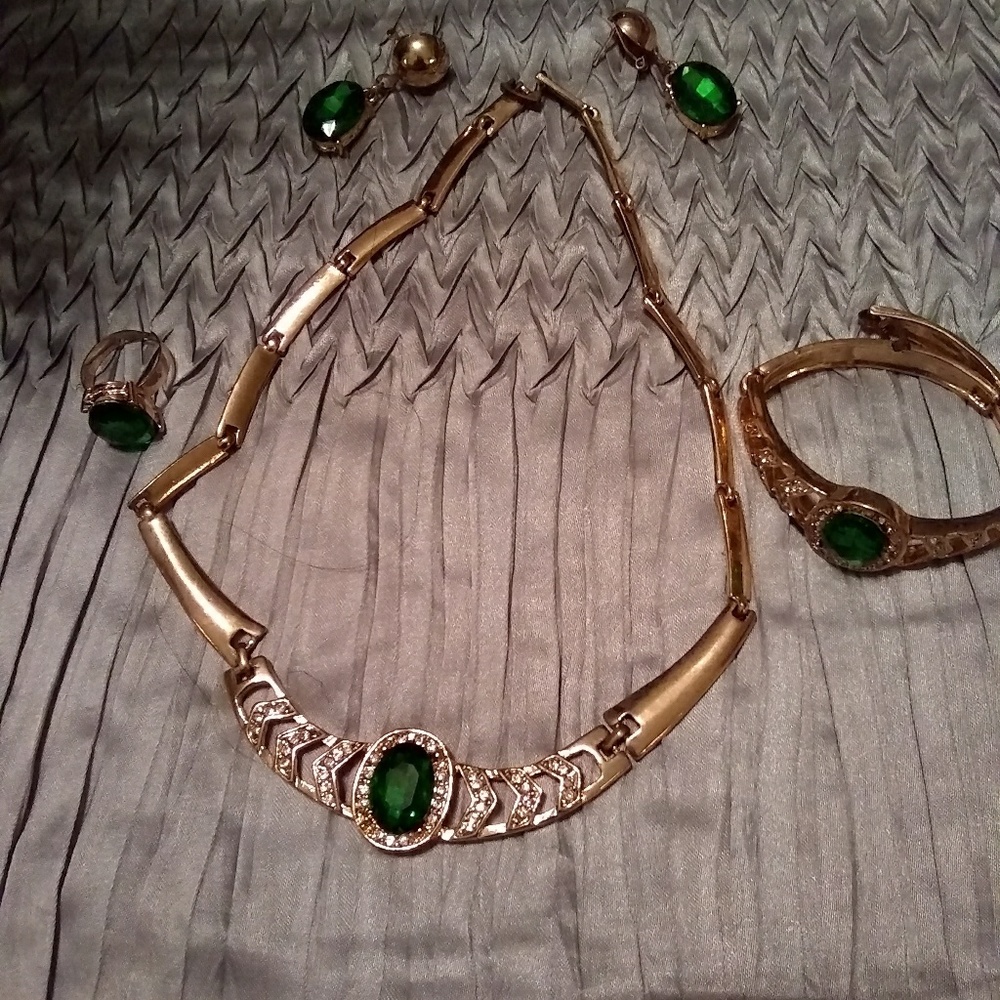 Jewelry - Picture 7 of 7